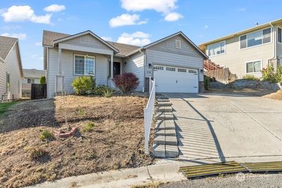 216 N 78th Avenue, House other with 3 bedrooms, 2 bathrooms and 2 parking in Yakima WA | Image 3