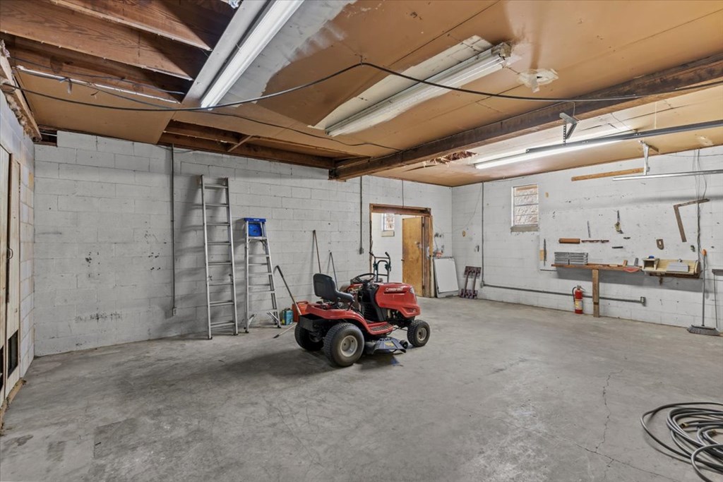 Commercial Sale in Ozark 4