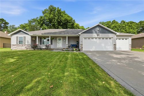 302 Peach Tree Ave, Lone Jack, MO, 64070-8154 | Card Image
