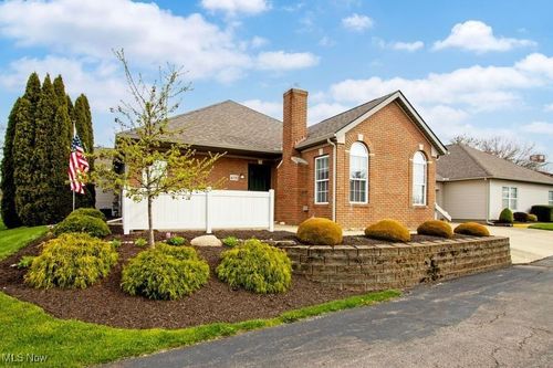 4331 Hunters Chase Ln, Wooster, OH, 44691-7301 | Card Image
