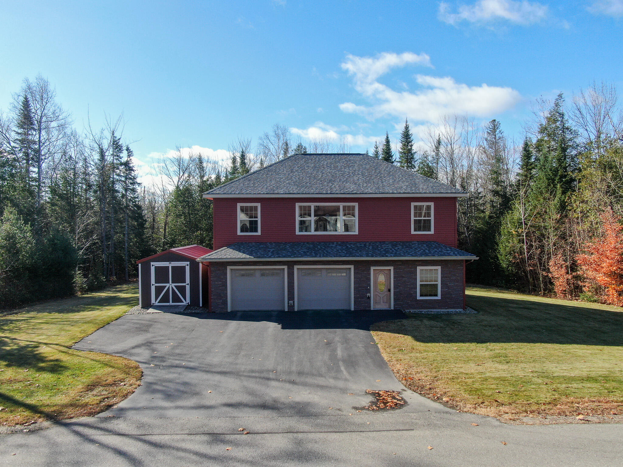 Albert Dr, Lincoln, ME 04457