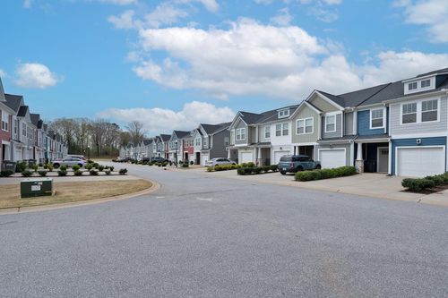 71 Mardale Ln, Greenville, SC, 29609-0980 | Card Image