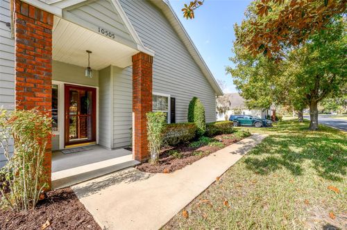 10505 30th Ln, GAINESVILLE, FL, 32606-7527 | Card Image