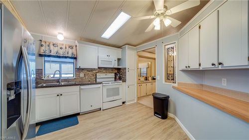 620 Horizon Dr, NORTH FORT MYERS, FL, 33903-7616 | Card Image