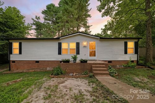 2511 Swanson Rd, Crouse, NC, 28033-9760 | Card Image