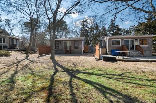 14 E Landing Rd, Hampton Bays, NY, 11946-1322 | Card Image