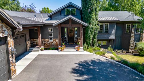 611 Dutch Country Ct, Midway, UT, 84049-6976 | Card Image