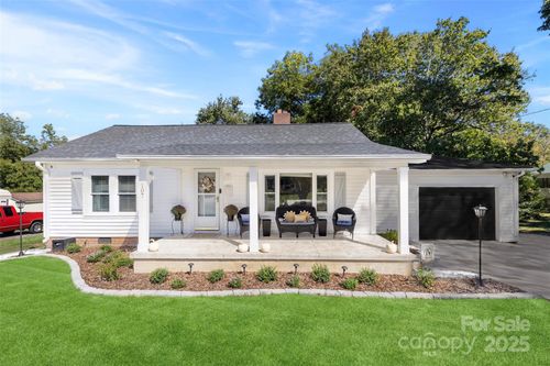 107 Arrowood Dr, Kings Mountain, NC, 28086-9246 | Card Image