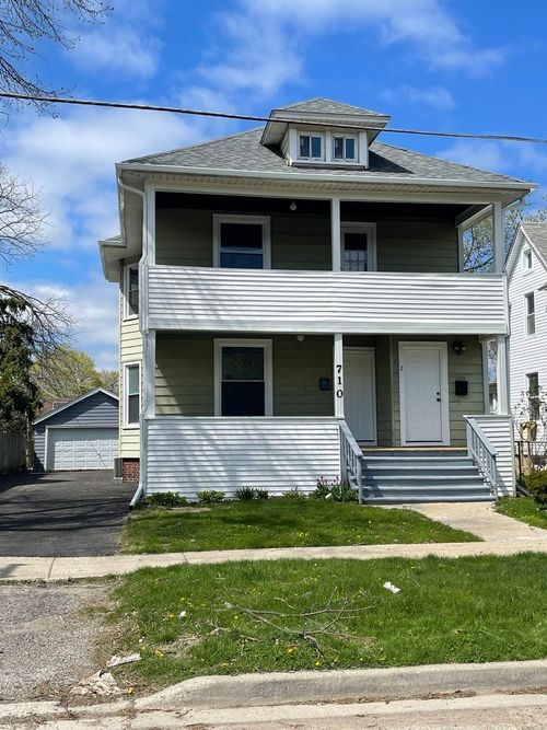 2-710 N Poplar St, WAUKEGAN, IL, 60085-3822 | Card Image