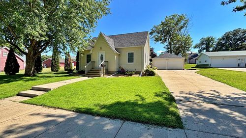 611 W Lincoln St, Springfield, MN, 56087-1013 | Card Image