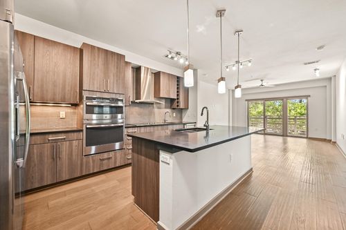 apt-213-3600 S Lamar Blvd, Austin, TX, 78704-8098 | Card Image