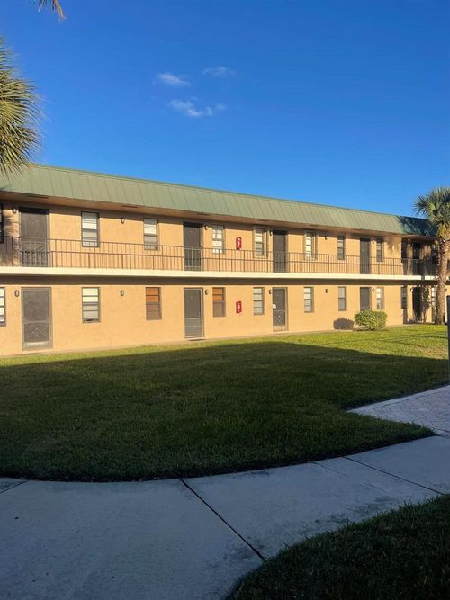 1-31-1021 Se Monterey Road, Stuart, FL, 34994 | Card Image