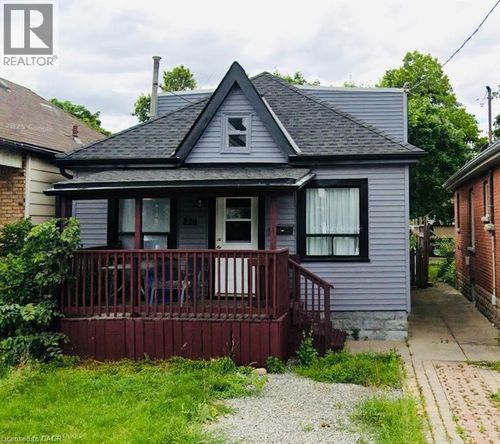 229 Grosvenor Ave N, Hamilton, ON, L8L7T1 | Card Image