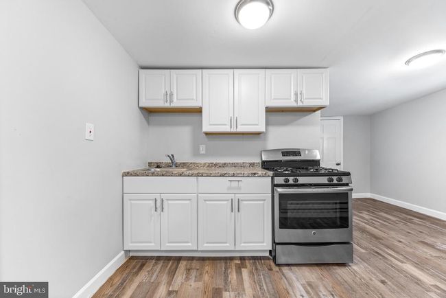 APT-3RD - 319 S Augusta Ave, Condo with 3 bedrooms, 1 bathrooms and null parking in BALTIMORE MD | Image 4