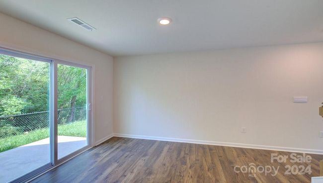 47 Virginia Commons Dr, Townhouse with 3 bedrooms, 3 bathrooms and null parking in Arden NC | Image 7