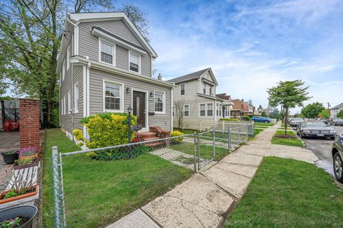 11827 219th St, Cambria Heights, NY, 11411-2002 | Card Image