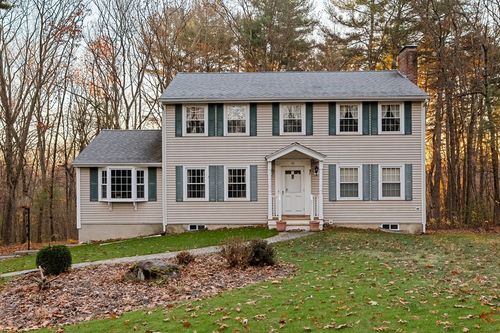 62 Wildwood Dr, Bedford, MA, 01730-1138 | Card Image