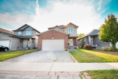 1021 Oakcrossing Gate, London, ON, N6H0E9 | Card Image