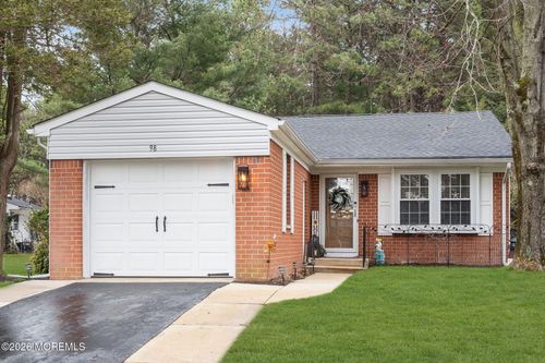 98 Constitution Blvd, Whiting, NJ, 08759-1904 | Card Image