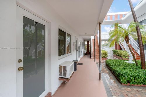 apt-2b-7424 Byron Ave, Miami Beach, FL, 33141-6120 | Card Image
