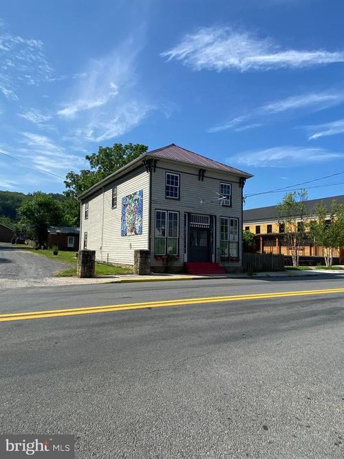 135 W Main St, WARDENSVILLE, WV, 26851-4009 | Card Image