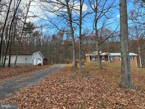 6189 Milo School Rd, GREAT CACAPON, WV, 25422-3068 | Card Image