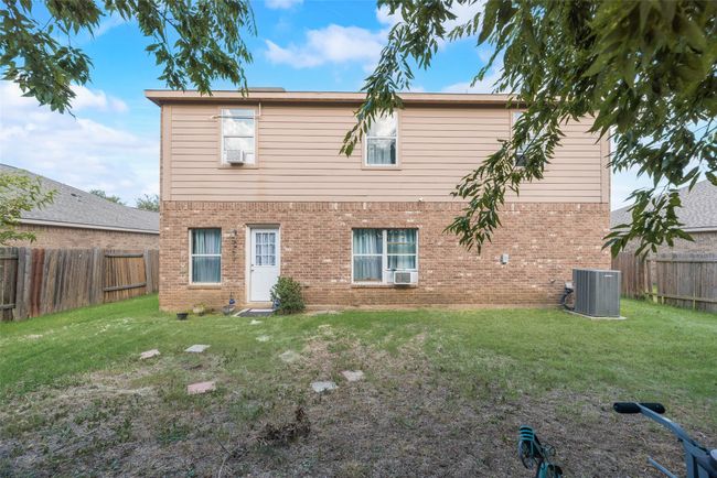 1106 Primrose Dr, House other with 4 bedrooms, 3 bathrooms and null parking in Sanger TX | Image 28