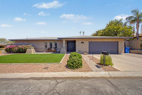 2802 E Mission Ln, Phoenix, AZ, 85028-5325 | Card Image
