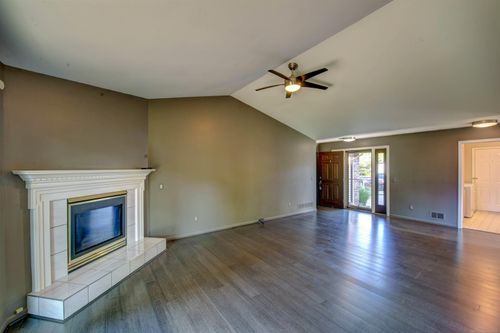 1986 Vine St, Saint Clair, MI, 48079-5522 | Card Image