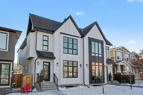 453 26 Ave Nw, Calgary, AB, T2M2E3 | Card Image
