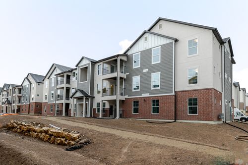 j203-882 N Coulsen Dr, Saratoga Springs, UT, 84045-4984 | Card Image