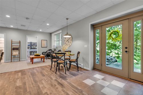 lowr-level-22 Lauro Ridge Ct, Mahopac, NY, 10541-2011 | Card Image