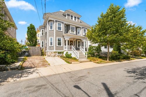 19 Gilmore St, Everett, MA, 02149-2915 | Card Image