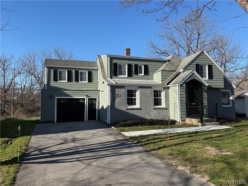 243 Lehn Springs Dr, Amherst, NY, 14221-6918 | Card Image