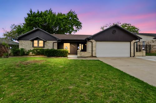 3021 Mossy Oak Ln, Bedford, TX, 76021-3613 | Card Image