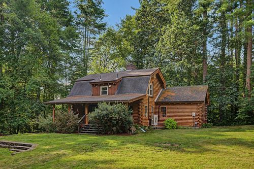 74 Valley Road, Southampton, MA, 01073 | Card Image