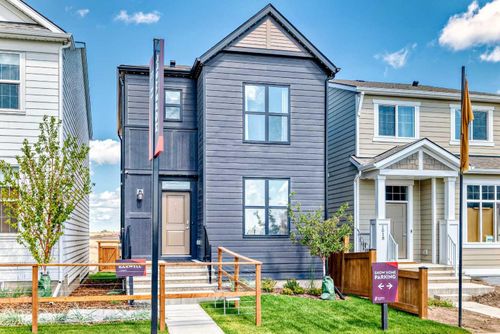 1014 Sawgrass Link Nw, Airdrie, AB, T4B5V2 | Card Image