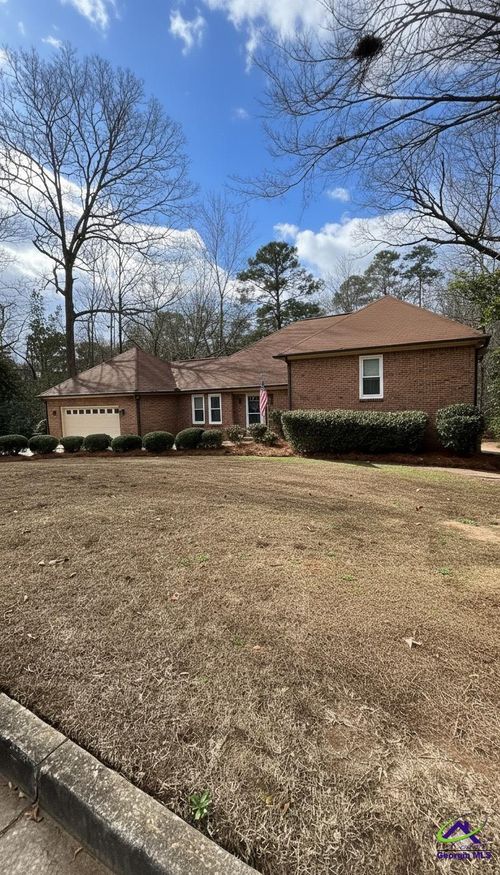 107 Laurel Oak Ln, Warner Robins, GA, 31093-2782 | Card Image