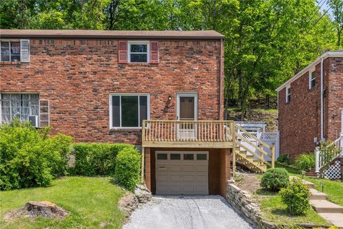 847 Killarney Dr, Castle Shannon, PA, 15234-2504 | Card Image