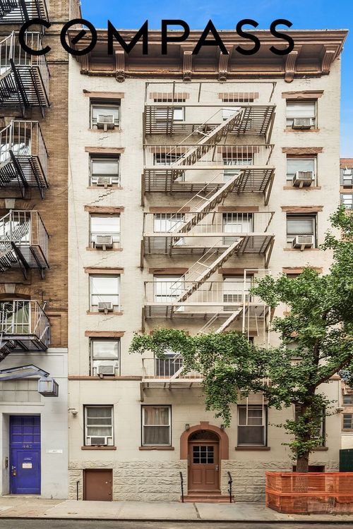 445 W 36th St, New York, NY, 10018-6318 | Card Image