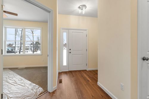 15r-kousa-15 Dogwood Circle, Milton, VT, 05468 | Card Image