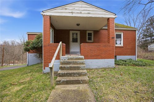 105 Pine St, Trafford, PA, 15085-1919 | Card Image