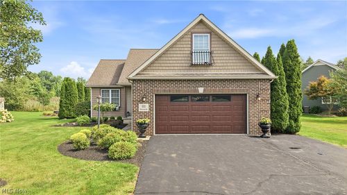 111 Dornoch St, Cortland, OH, 44410-8741 | Card Image