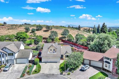 2534 Cotswold Hill Dr, House other with 4 bedrooms, 3 bathrooms and 6 parking in Fairfield CA | Image 3