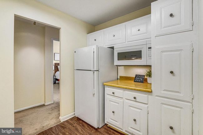 UNIT-1207 - 5340 Holmes Run Pkwy, Condo with 2 bedrooms, 1 bathrooms and null parking in ALEXANDRIA VA | Image 11