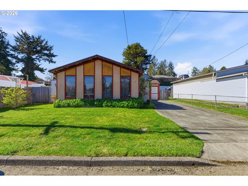 474 N Wasson St, Coos Bay, OR, 97420-3423 | Card Image