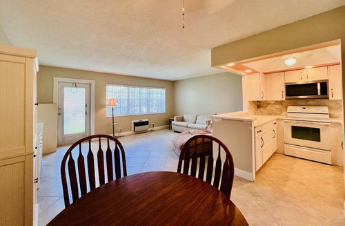 304 Sheffield M, West Palm Beach, FL, 33417-1540 | Card Image