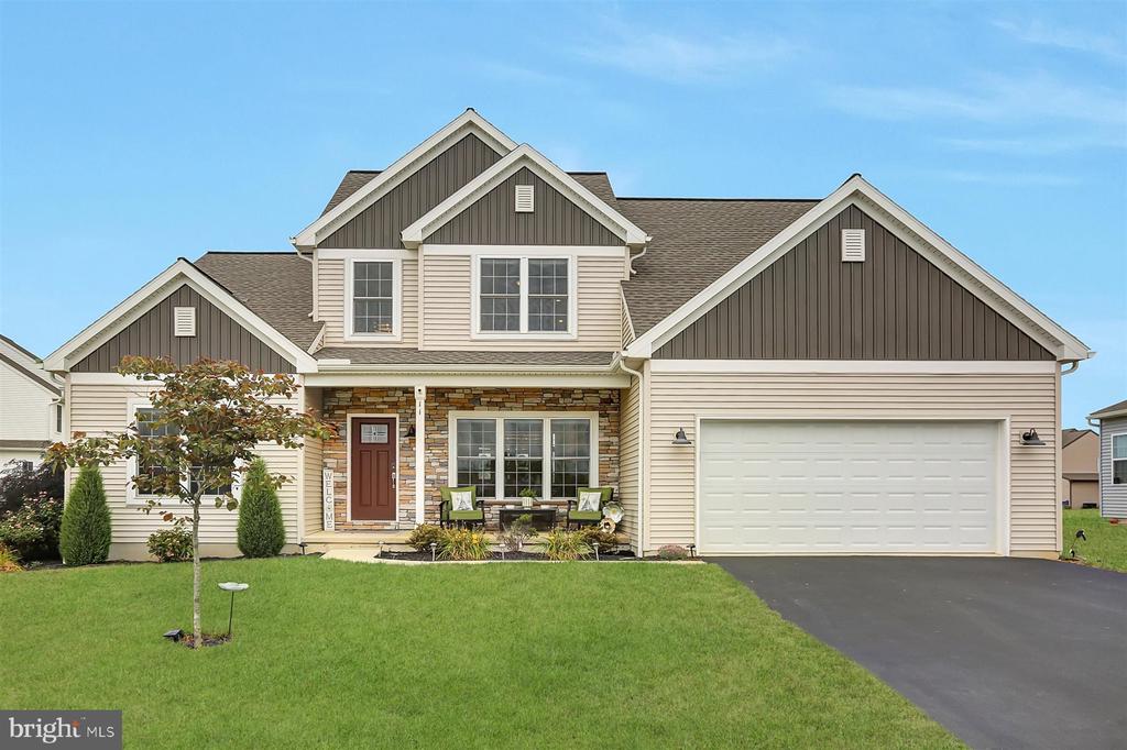 Danbury Dr, Mechanicsburg, PA 17050