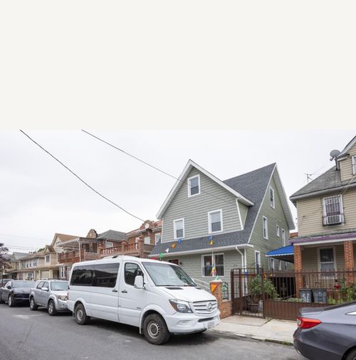 2716 Mcintosh St, East Elmhurst, NY, 11369-1949 | Card Image