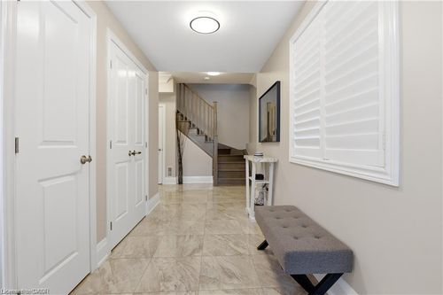 312 Humphrey St, Waterdown, ON, L8B1W5 | Card Image